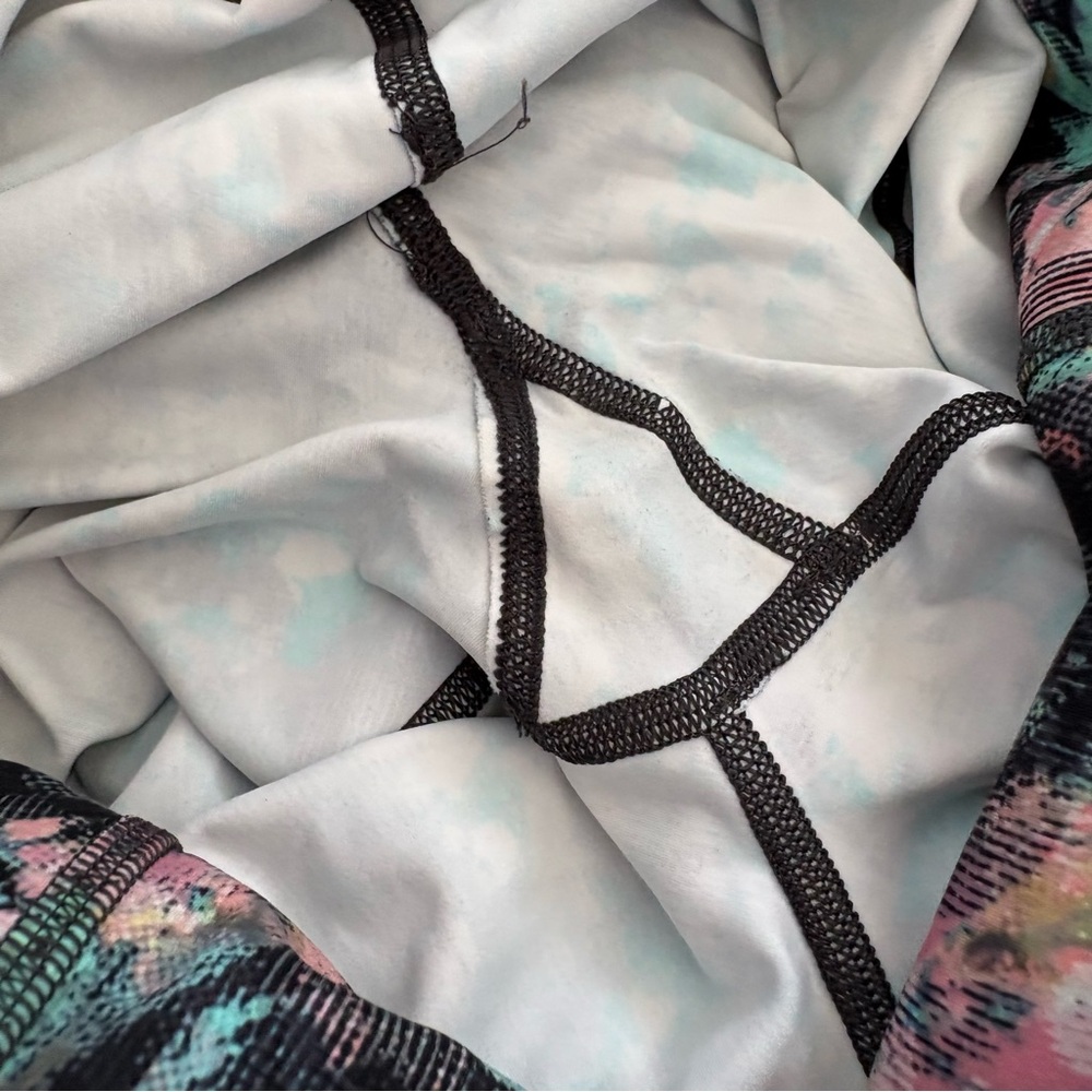 Lululemon Fast & Free Crop Leggings Size 6 Floral Abstract Side Pockets⁠ - Picture 7 of 8